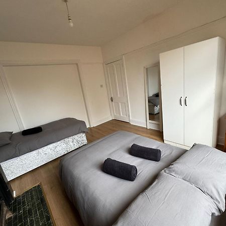 Very Nice Triple Room At 2 Iveragh Rd-5 Dublín Exterior foto
