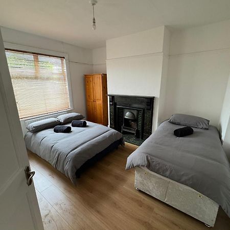 Very Nice Triple Room At 2 Iveragh Rd-5 Dublín Exterior foto