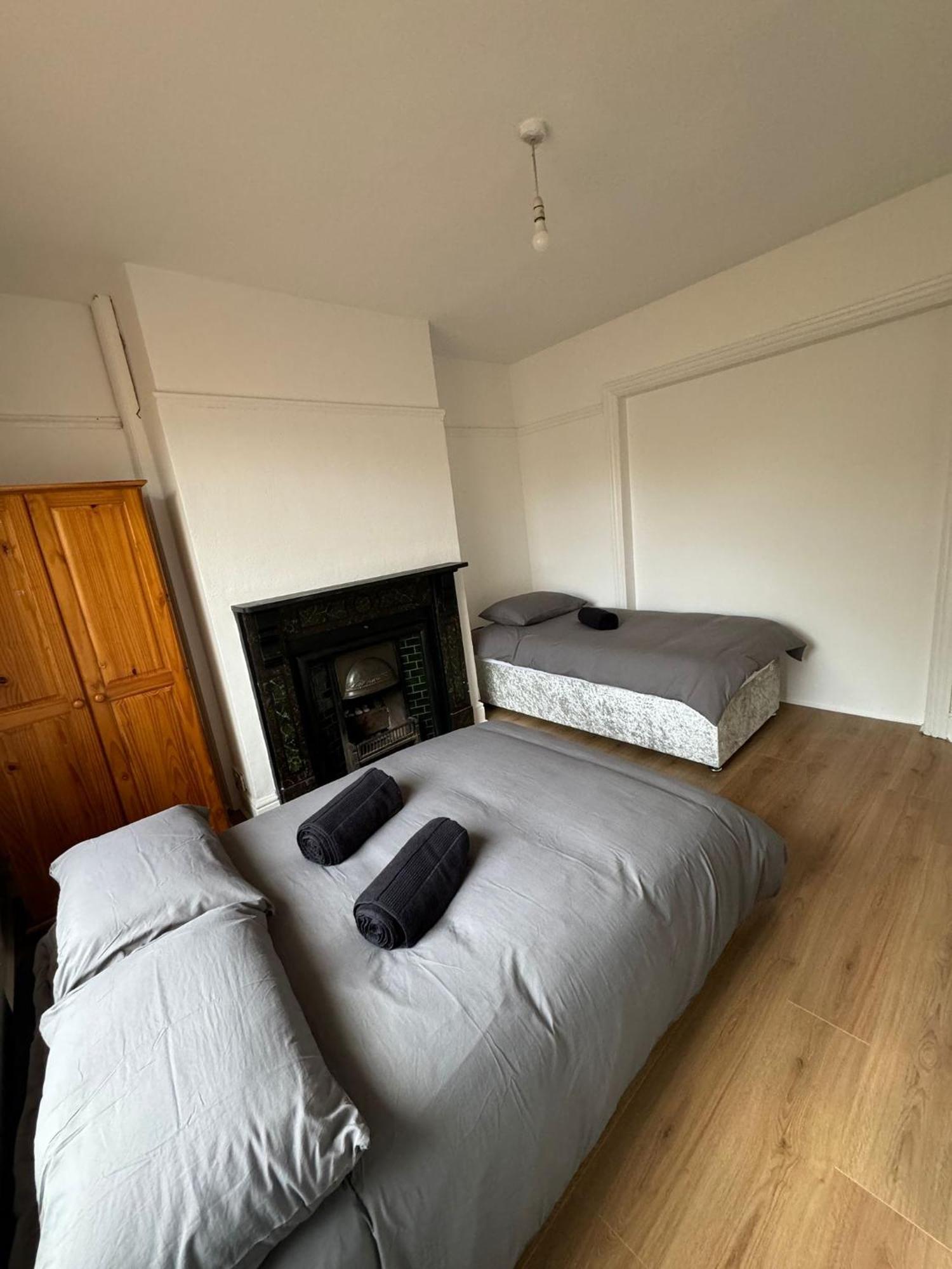 Very Nice Triple Room At 2 Iveragh Rd-5 Dublín Exterior foto