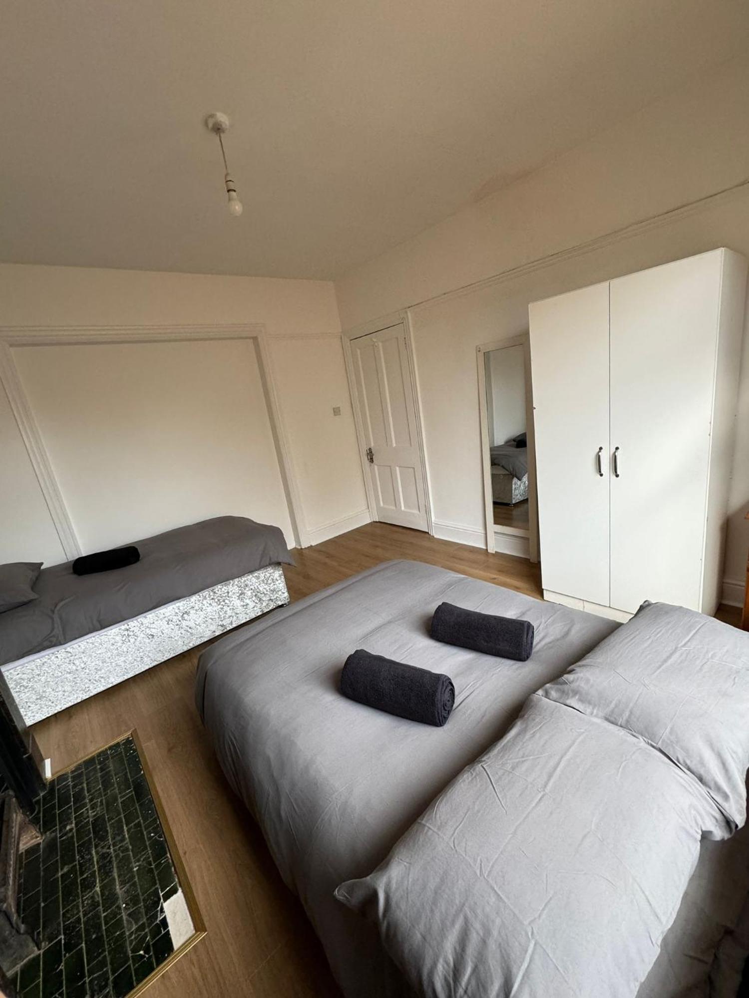 Very Nice Triple Room At 2 Iveragh Rd-5 Dublín Exterior foto