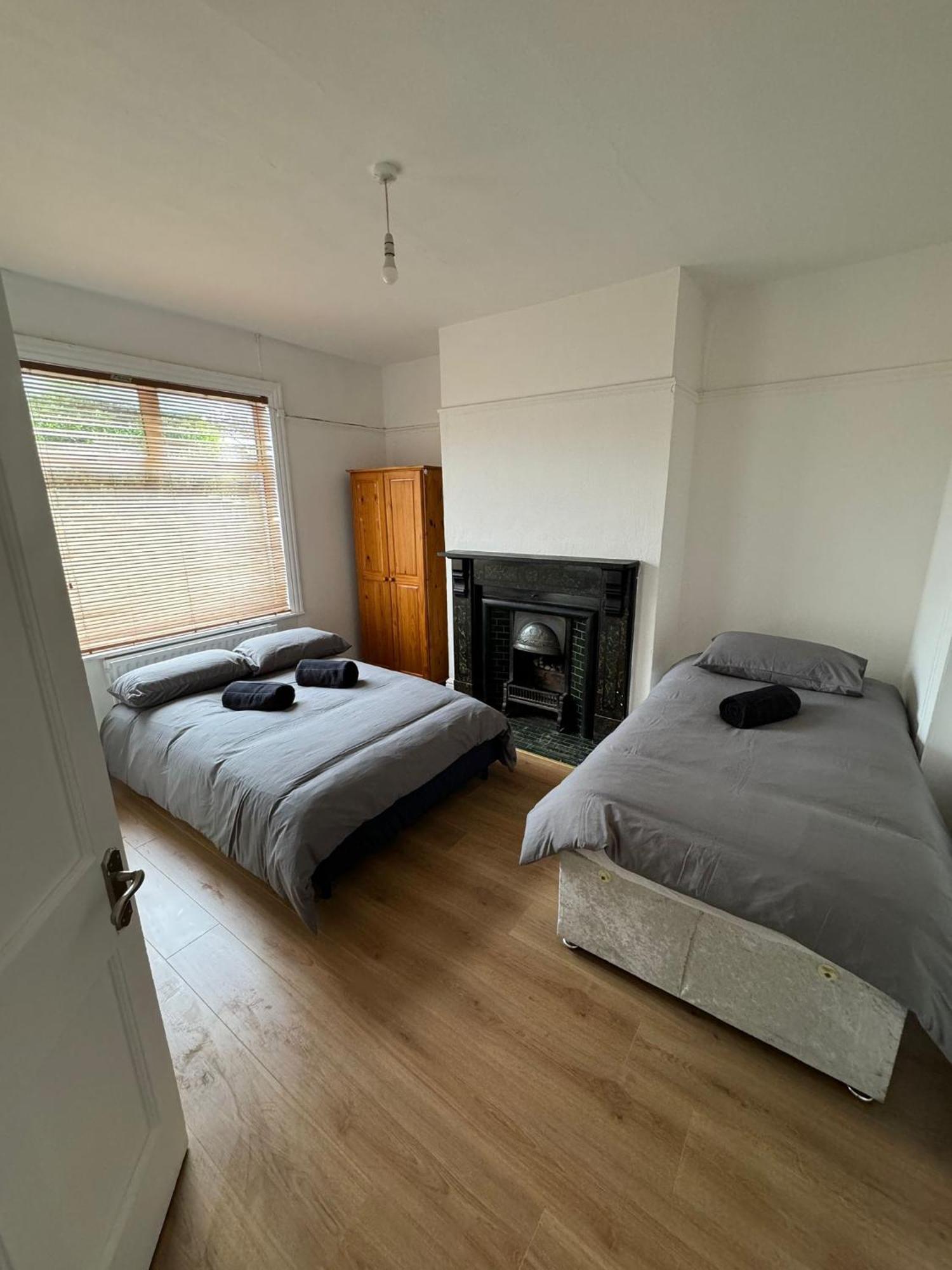 Very Nice Triple Room At 2 Iveragh Rd-5 Dublín Exterior foto